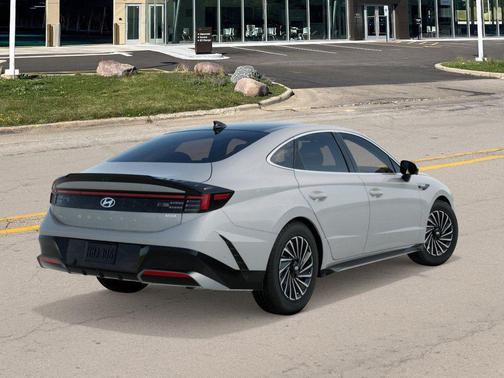 2026 Hyundai SONATA Hybrid Limited