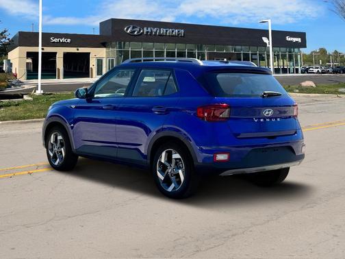 2025 Hyundai VENUE Limited