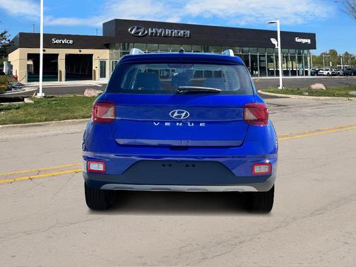 2025 Hyundai VENUE Limited