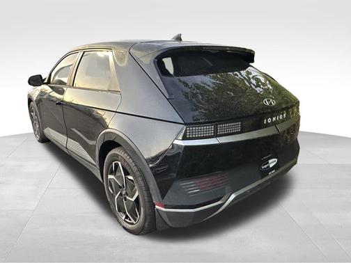 2022 Hyundai IONIQ 5 SE