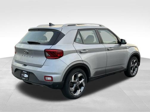 2021 Hyundai VENUE SEL