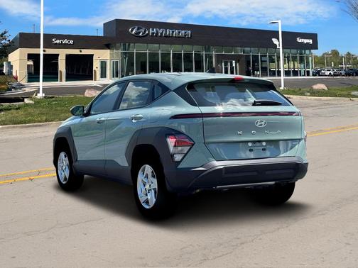 2026 Hyundai KONA SE