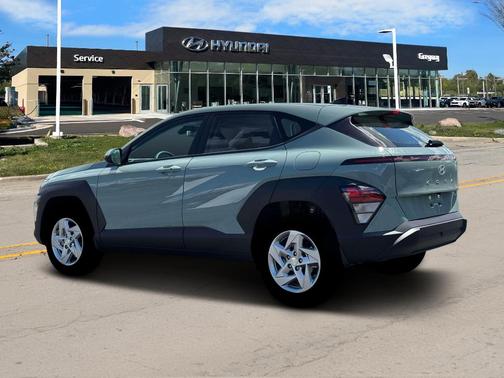 2026 Hyundai KONA SE