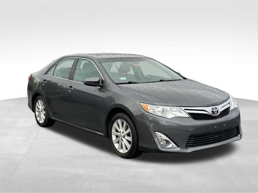 Magnetic Gray Metallic 2012 Toyota Camry XLE