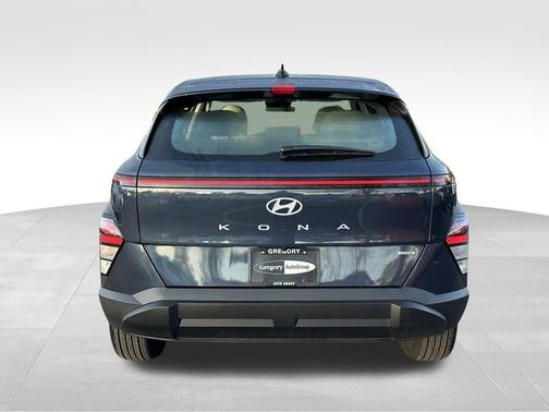 2025 Hyundai KONA SE