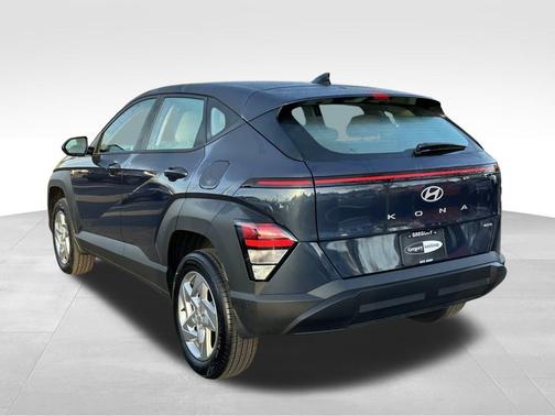 2025 Hyundai KONA SE
