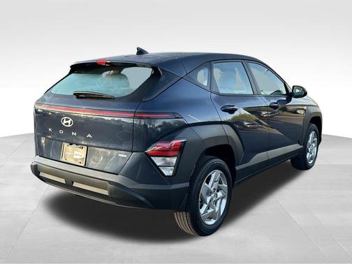 2025 Hyundai KONA SE