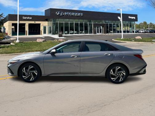 2025 Hyundai ELANTRA HEV Limited