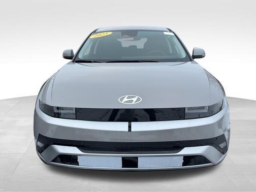 2025 Hyundai IONIQ 5 SE