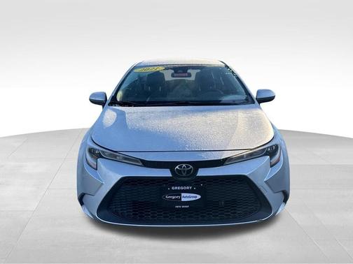 Classic Silver Metallic 2021 Toyota Corolla LE
