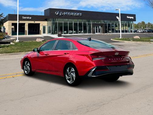 2025 Hyundai ELANTRA Limited