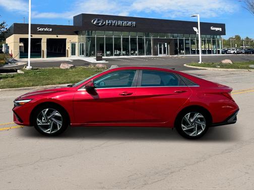 2025 Hyundai ELANTRA Limited