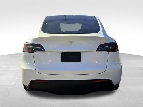 2025 Tesla Model Y Long Range