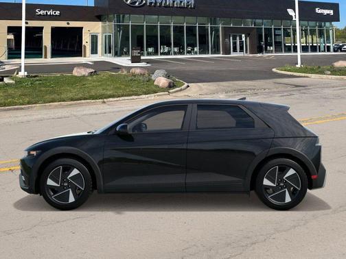 2025 Hyundai IONIQ 5 SE