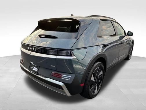 2025 Hyundai IONIQ 5 SEL