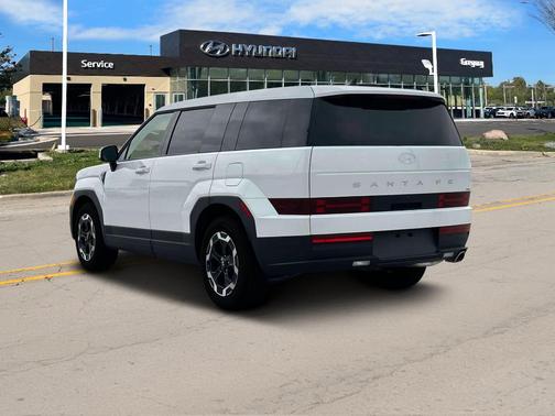 2025 Hyundai SANTA FE SE