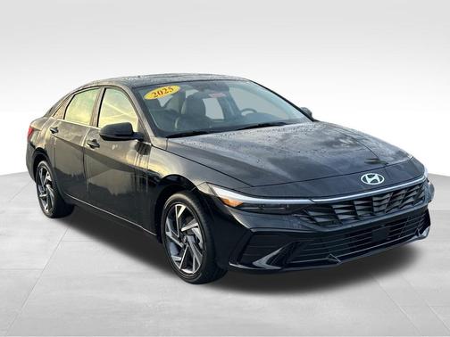 2025 Hyundai ELANTRA HEV Limited