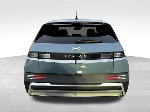 2025 Hyundai IONIQ 5 SE