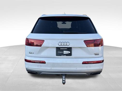 Glacier White Metallic 2018 Audi Q7 3.0T Premium Plus