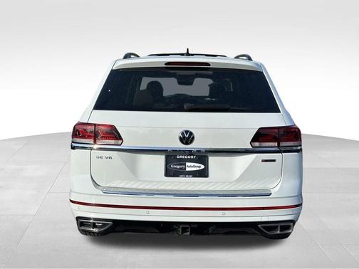 Pure White 2021 Volkswagen Atlas 3.6 SE w/ Technology R-Line