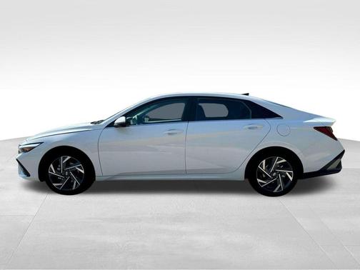 2025 Hyundai ELANTRA HEV Limited
