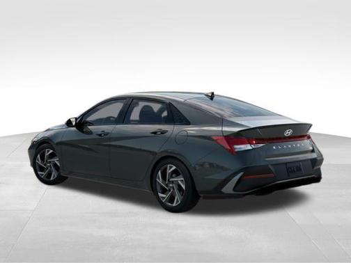 2025 Hyundai ELANTRA HEV SEL