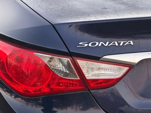 2013 Hyundai SONATA Limited