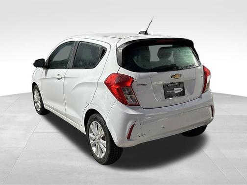 Summit White 2017 Chevrolet Spark 1LT