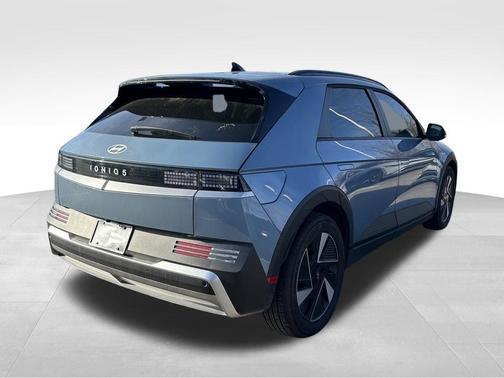 2025 Hyundai IONIQ 5 SEL