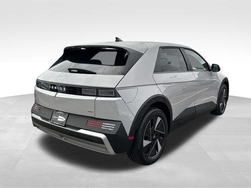 Cyber Gray 2025 Hyundai IONIQ 5 SE