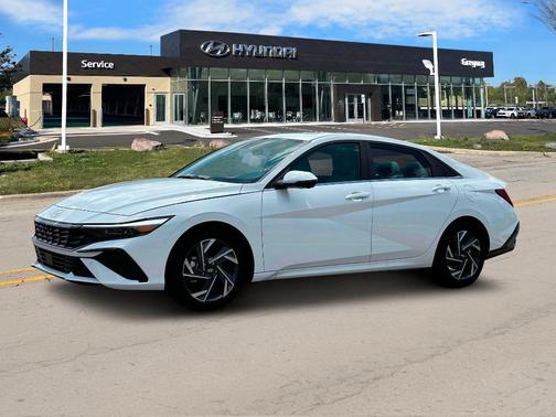 2025 Hyundai ELANTRA Limited