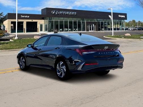 2025 Hyundai ELANTRA HEV SEL