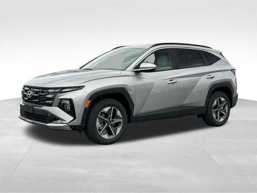 Shimmering Silver 2025 Hyundai TUCSON SEL Convenience
