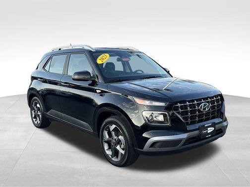 Onyx Black 2023 Hyundai VENUE SEL