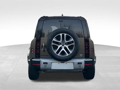 Gondwana Stone 2023 Land Rover Defender 110 S