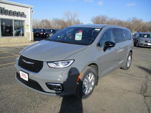2025 Chrysler Pacifica L