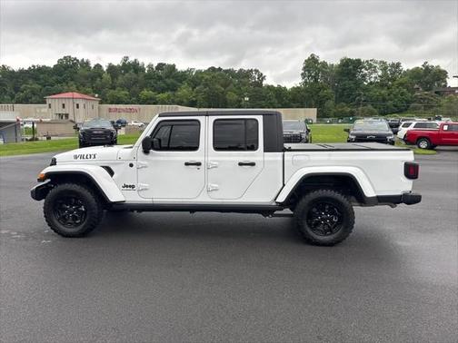2022 Jeep Gladiator Sport