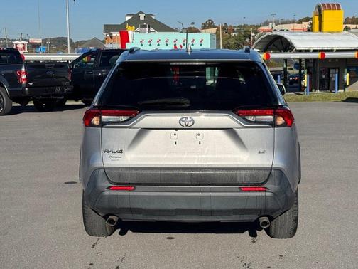 2019 Toyota RAV4 LE
