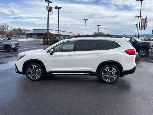 2023 Subaru Ascent Limited 8-Passenger