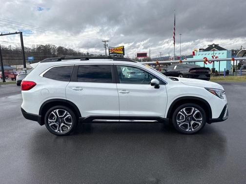 2023 Subaru Ascent Limited 8-Passenger