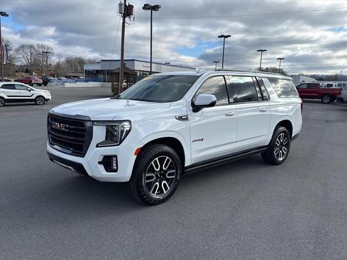 2023 GMC Yukon XL 4WD AT4