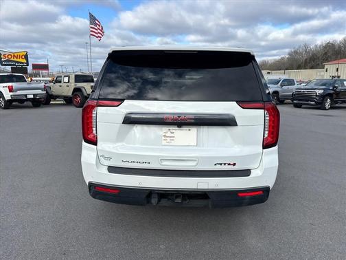 2023 GMC Yukon XL 4WD AT4
