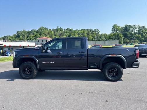 2024 GMC Sierra 2500 AT4