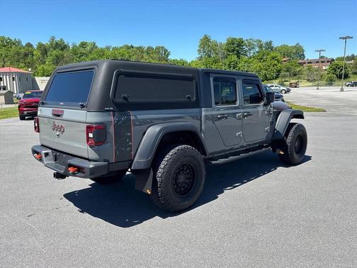 Sting-Gray Clearcoat 2021 Jeep Gladiator Mojave 4x4