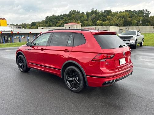 2024 Volkswagen Tiguan 2.0T SE R-Line Black 4MOTION