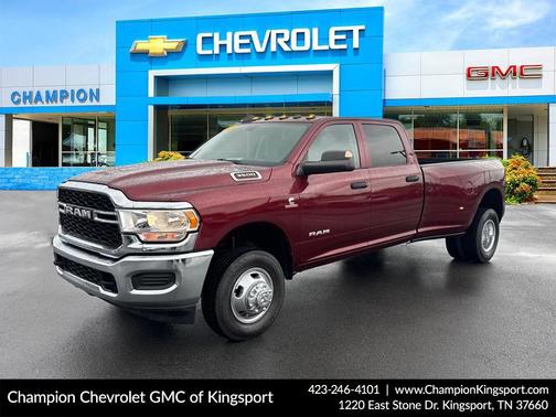 2019 RAM 3500 Tradesman Crew Cab 4x4 8' Box