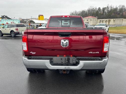 2019 RAM 3500 Tradesman Crew Cab 4x4 8' Box