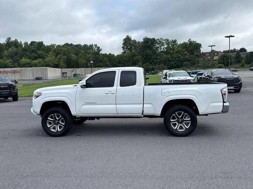 2016 Toyota Tacoma SR5