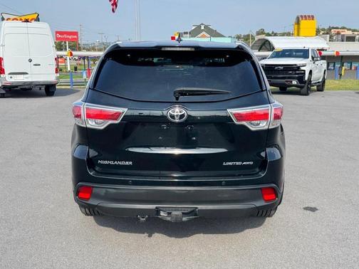 2016 Toyota Highlander Limited Platinum