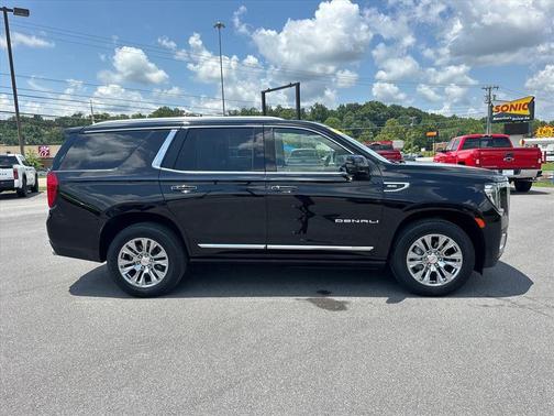 Onyx Black 2022 GMC Yukon Denali